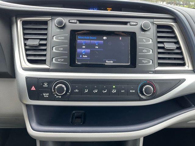 2019 Toyota HIGHLANDER LE