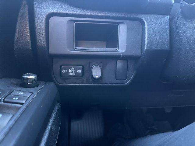 2017 Toyota TACOMA SR SR