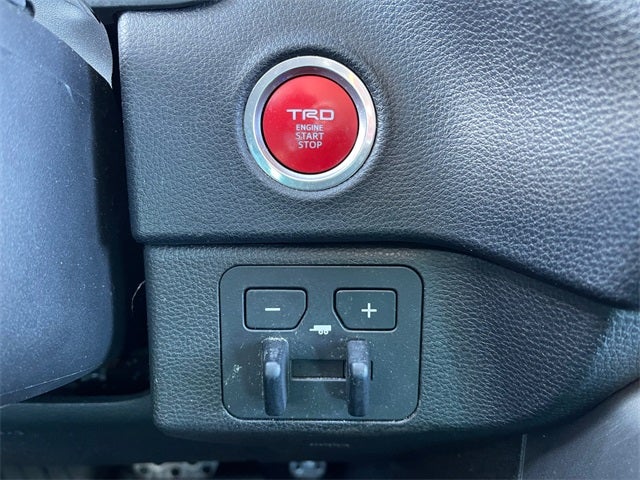 2024 Toyota TUNDRA 4X4 SR5