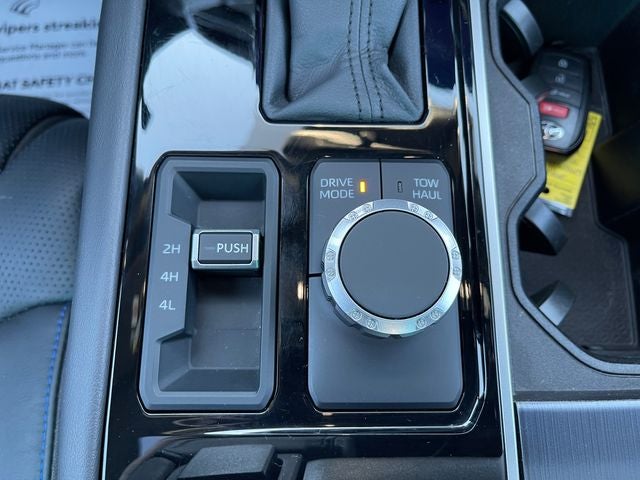 2025 Toyota TUNDRA 4X4 Platinum