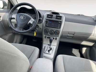 2013 Toyota COROLLA LE