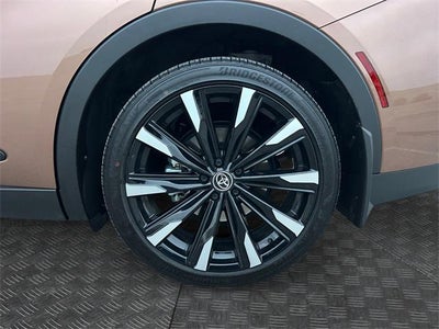 2026 Toyota CROWN Platinum