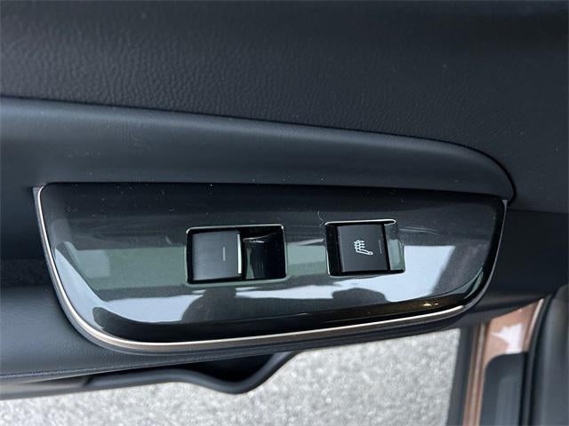 2026 Toyota CROWN Platinum