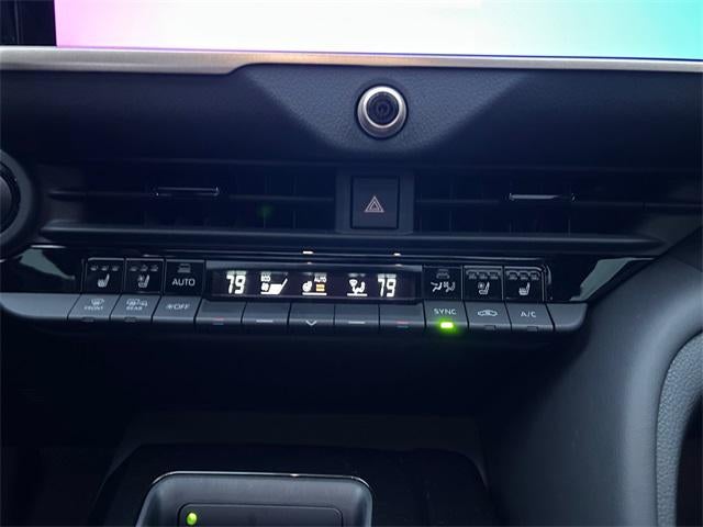 2026 Toyota CROWN Platinum