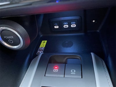 2024 Toyota Venza LE