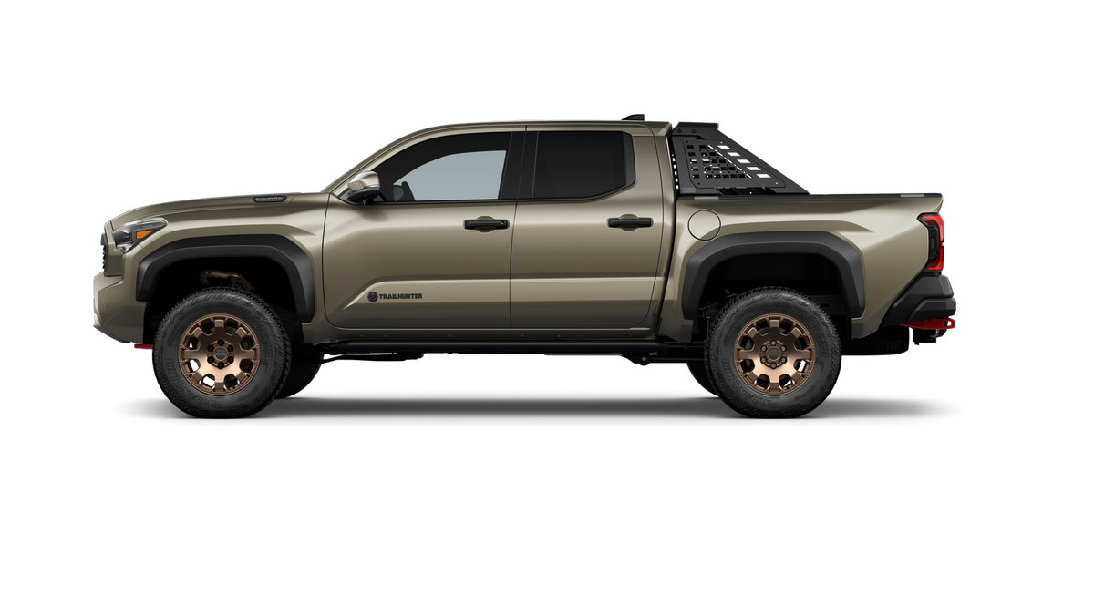 2026 Toyota Tacoma i-FORCE MAX Tacoma Trailhunter