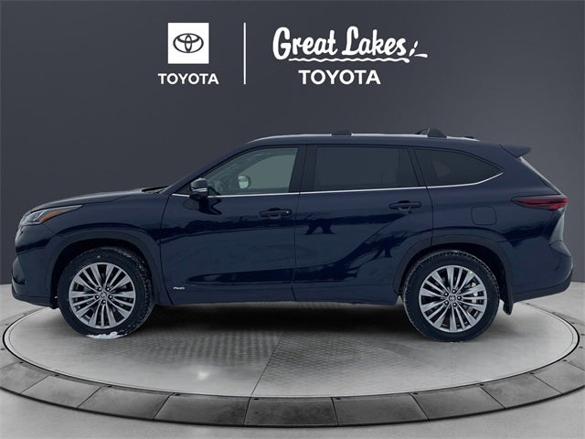 2026 Toyota Highlander Hybrid Platinum
