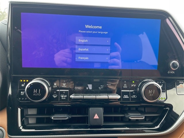 2026 Toyota Highlander Hybrid Platinum