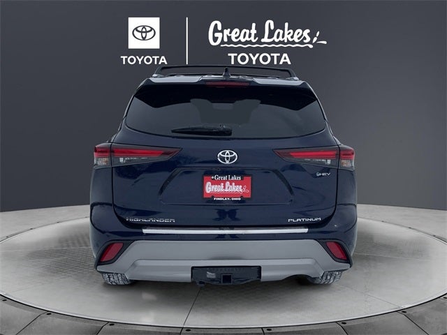 2026 Toyota Highlander Hybrid Platinum