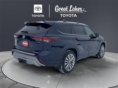 2026 Toyota Highlander Hybrid Platinum