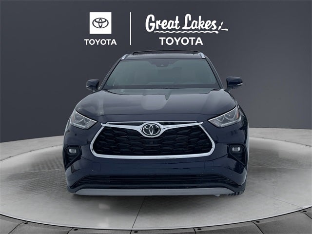 2026 Toyota Highlander Hybrid Platinum